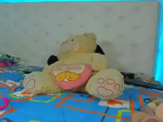 sofie-rose69's Live Sex Cam Show