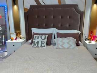 annasimonsj Live Webcam on CamSoda