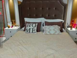 annasimonsj Live Webcam on CamSoda