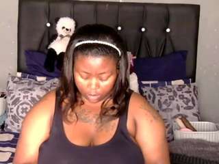 Caramelbooty69