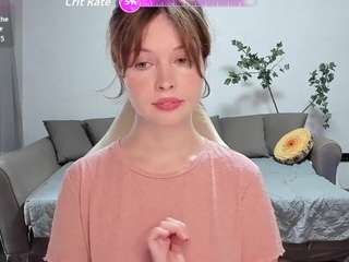 Live cam show with Hersilia