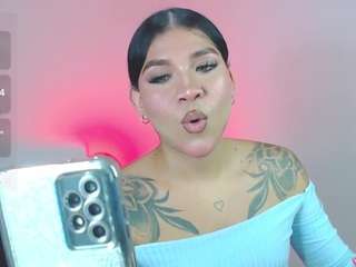 camila-hott1's CamSoda show and profile