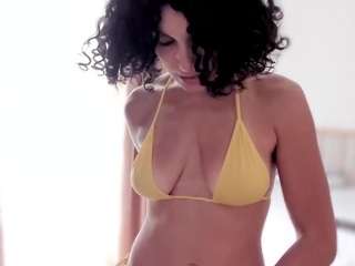 Curly-Sue live webcam show