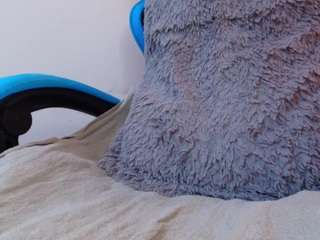 klylls-squirt live cam profile