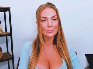AulloraKiss live cam preview