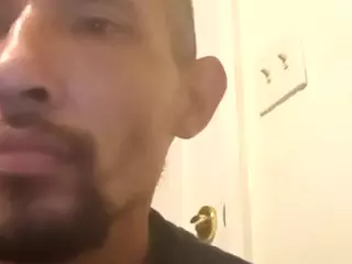 skycarlosmoon4's Live Sex Cam Show