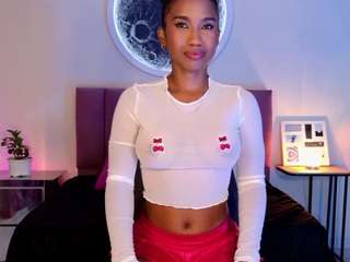 Live webcam model cinsharr1 on Soda Cams