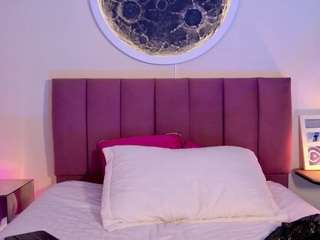 Live webcam model cinsharr1 on Soda Cams