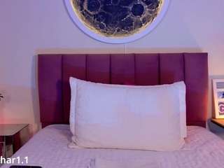 Live webcam model cinsharr1 on Soda Cams