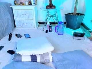 simonesmith Live Webcam on CamSoda