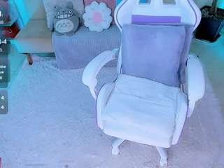 simonesmith's CamSoda show and profile