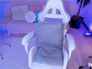 Live webcam model simonesmith on Soda Cams