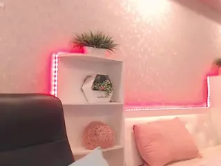 SmoothiesKivi's Live Sex Cam Show