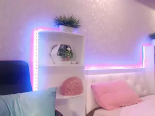 SmoothiesKivi's Live Sex Cam Show