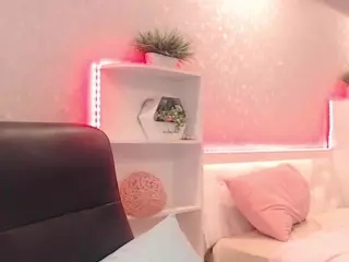 SmoothiesKivi's Live Sex Cam Show