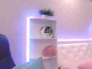SmoothiesKivi's Live Sex Cam Show
