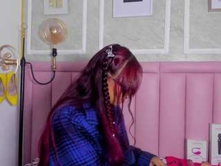 hollyhendriix webcam model