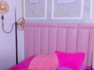 hollyhendriix live cam profile