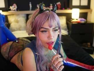 Live webcam model scarlett-collins on Soda Cams