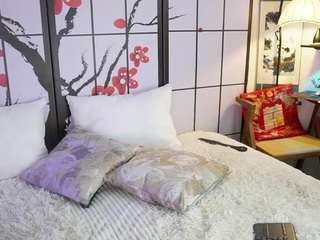 scarlett-collins's CamSoda show and profile