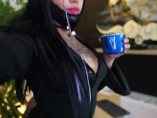 Sara live cam preview