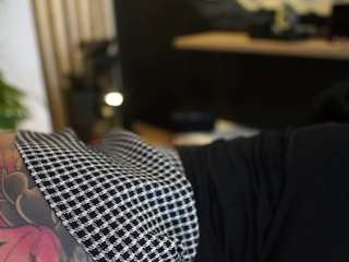 Sara live cam preview
