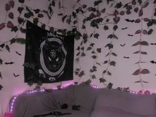 kawaiiikitty's CamSoda show and profile