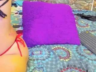 nattiandmiia Live Webcam on CamSoda