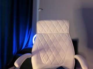 Live webcam model akura011 on Soda Cams