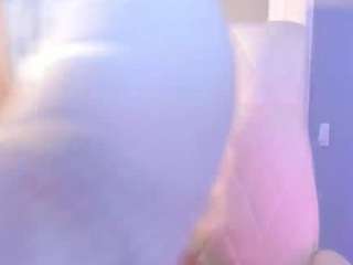 Live webcam model akura011 on Soda Cams