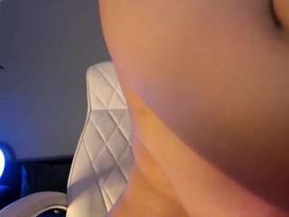 akura011 Live Webcam on CamSoda