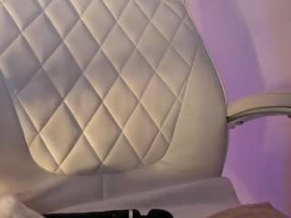 Live webcam model akura011 on Soda Cams