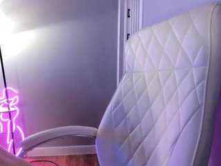 akura011 Live Webcam on CamSoda