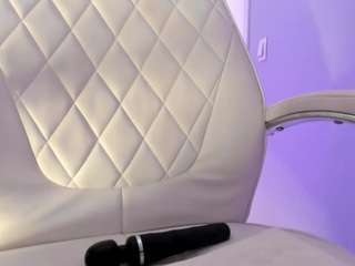 akura011 live webcam show