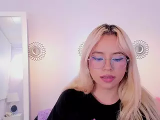 natalia-henaooo's Live Sex Cam Show