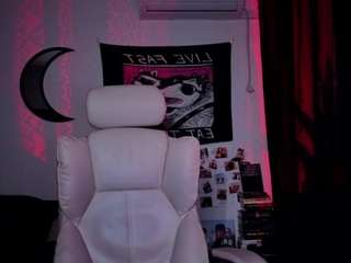 m1ss-eva live cam profile