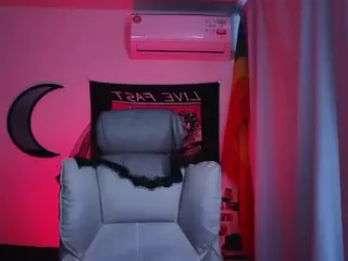 Miss Eva's Live Sex Cam Show