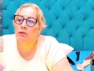 nayla-garner webcam