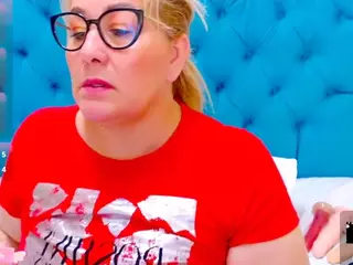 Nayla-Garner's Live Sex Cam Show
