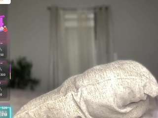 Live webcam model essenceblaque on Soda Cams