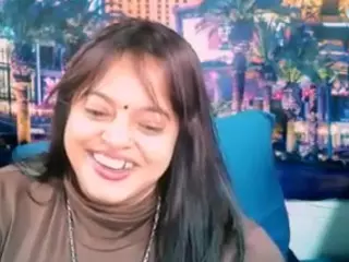 indiancumonmytits's live chat room