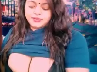 indiancumonmytits's Live Sex Cam Show