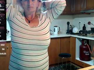 JennaDeluxe live webcam on Soda Cams