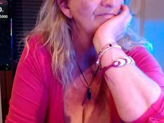 jennadeluxe Live Webcam on CamSoda