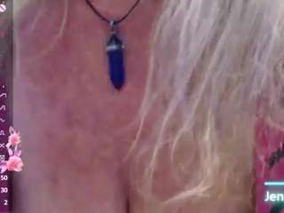 Questo modello è in diretta ora. jennadeluxe
