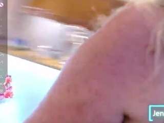 jennadeluxe Live Webcam on CamSoda