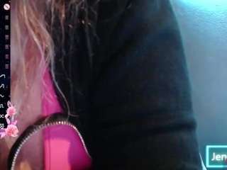 JennaDeluxe live cam preview