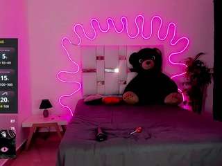 rachellgilx Live Webcam on CamSoda