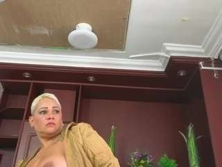 gianella-cox Live Webcam on CamSoda