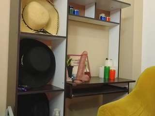 gianella-cox Live Webcam on CamSoda